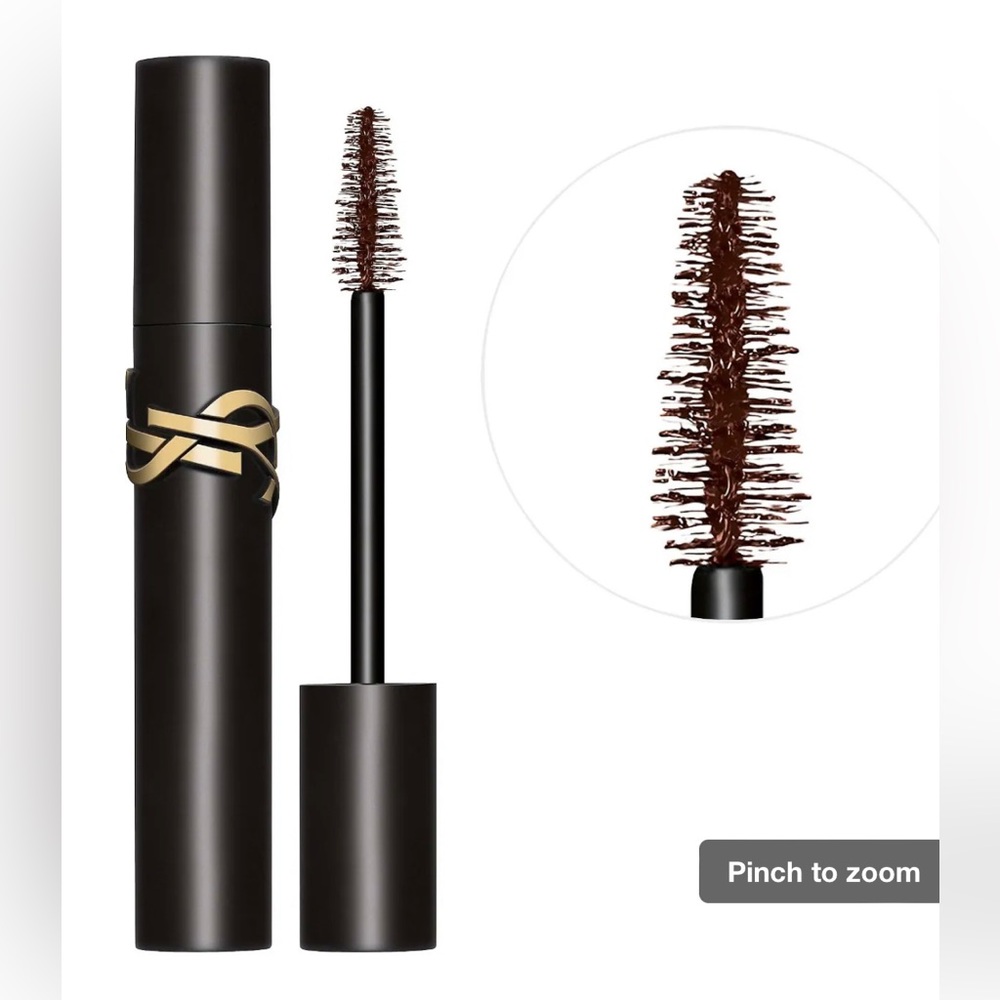 Yves Saint Laurent
Lash Clash Extreme Volume Mascara